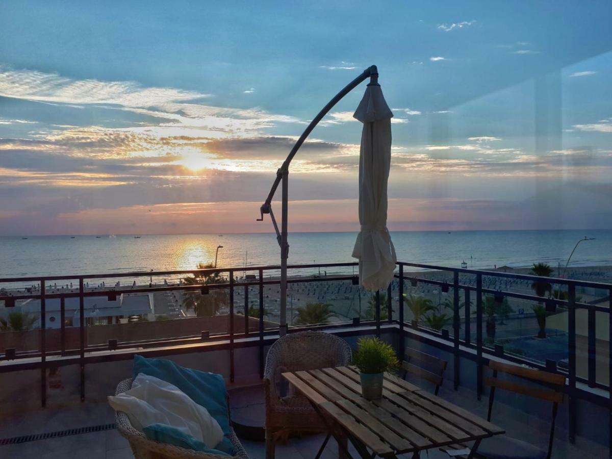 Appartamenti Frontemare Торторето Экстерьер фото